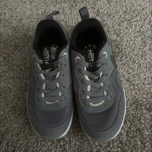 Nike Air Max Motif Size 11.5 Child